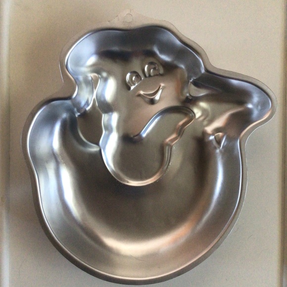 Vintage Halloween Wilton Spooky Ghost Cake Pan - Picture 1 of 2